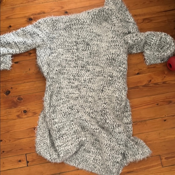 BB Dakota Gray Oversized Long Cardigan with Chunky Knit and Shawl Collar - Picture 3 of 6